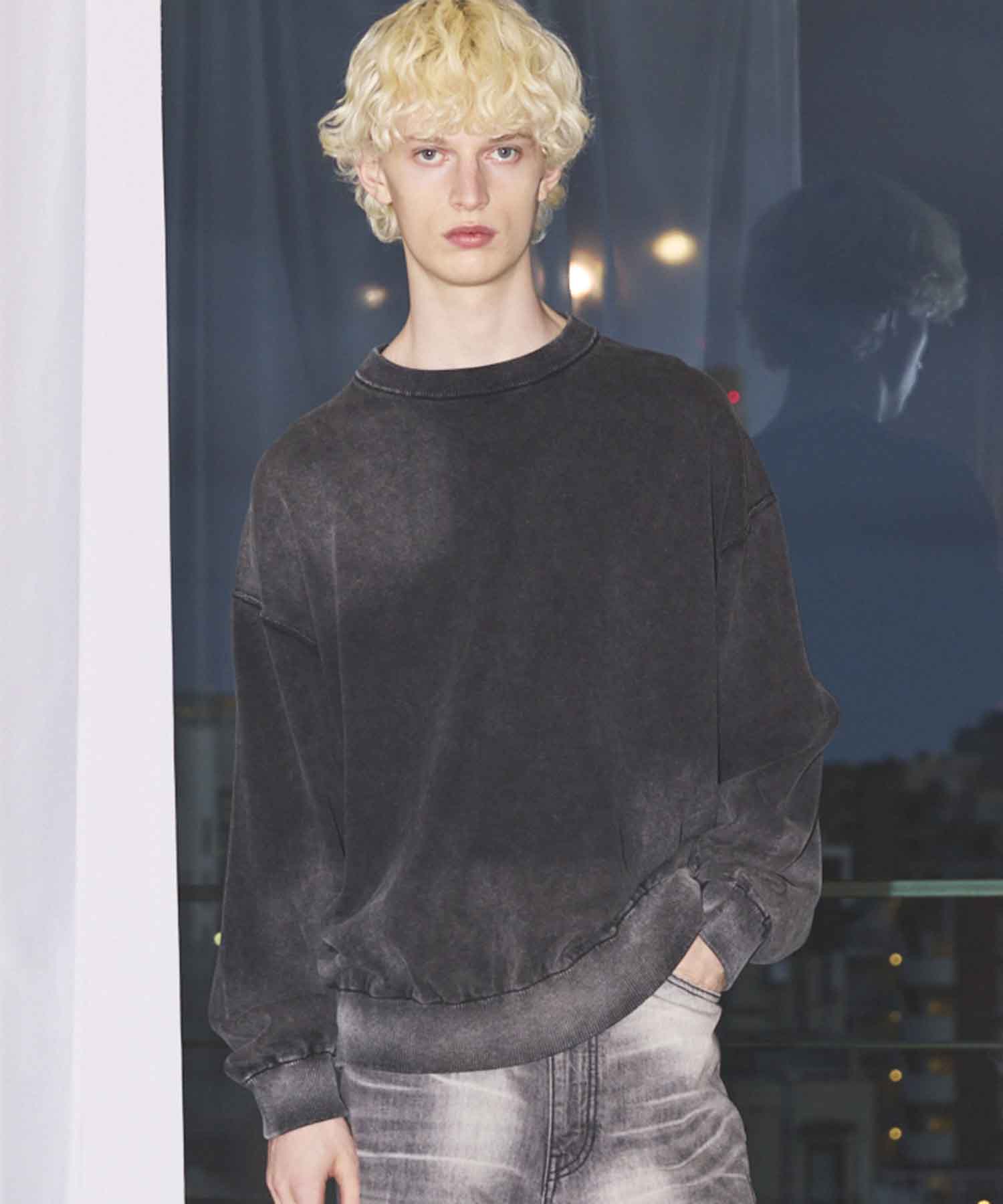 Gradation Dye Prime-Over Crew Neck Knit Pullover