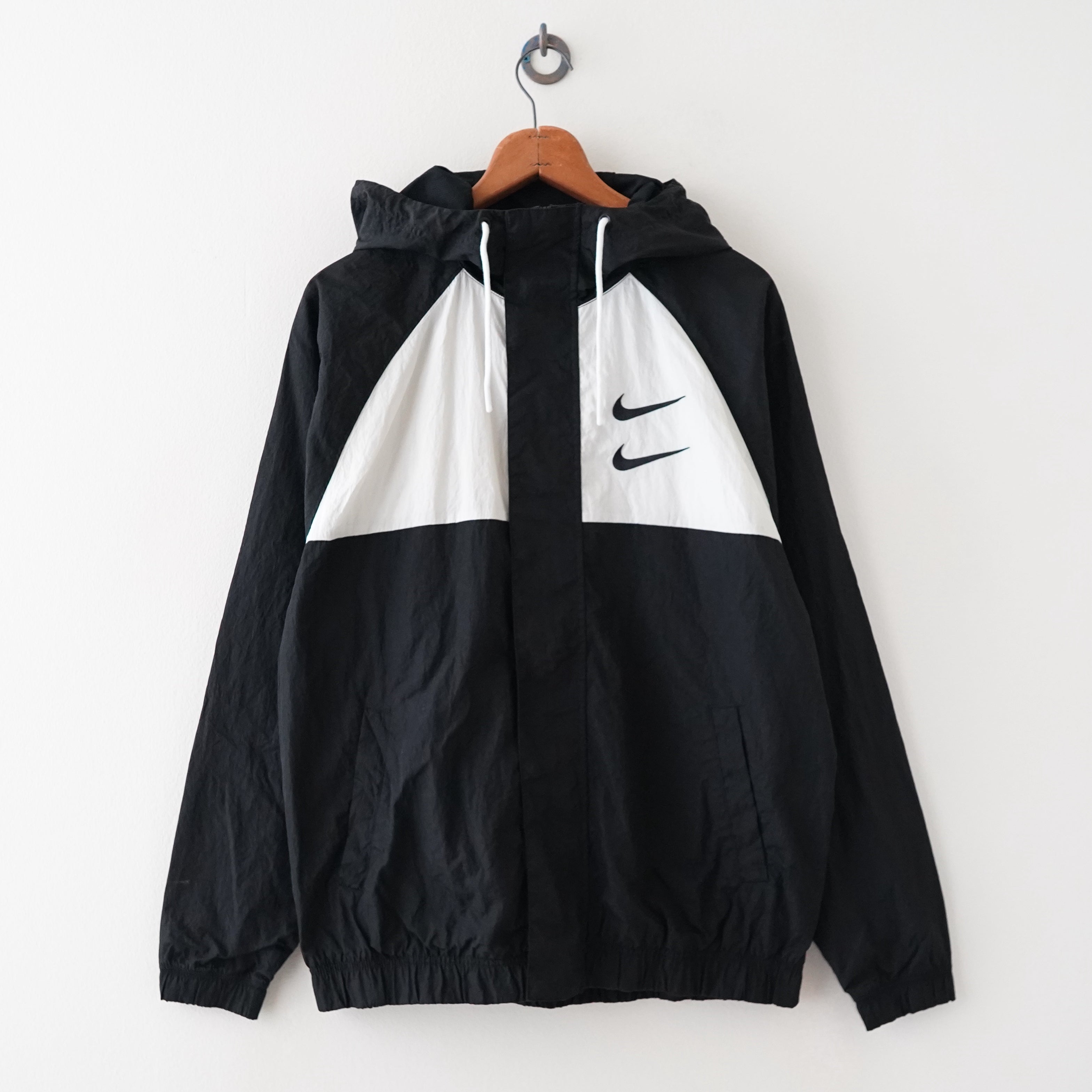 NIKE nylon jacket – NEVERKNOWS