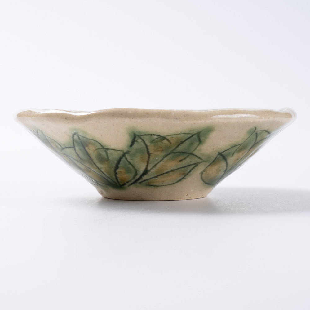 作家 加藤芳平 牡丹花 豆鉢（緑） ¥1,870 大人の焼き物
