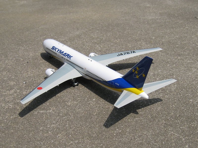 SKYMARK B767-300ER