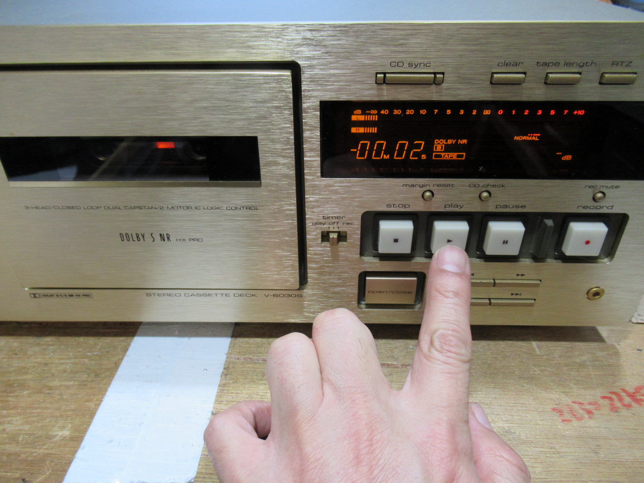 TEAC カセットデッキ V-6030S ゴールド ジャンク 電源OK TEAC カセット