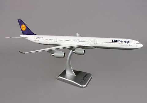 Hogan Lufthansa A340-600 1/200 Scale Model w Stand – Acapsule Toys