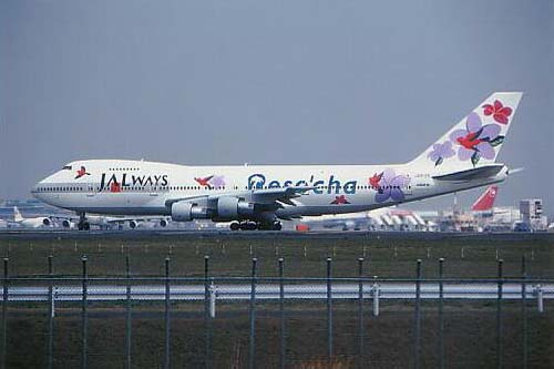 JALウェイズ B747-146A JA8128 リゾッチャ 紫 成田空港 撮影日不明