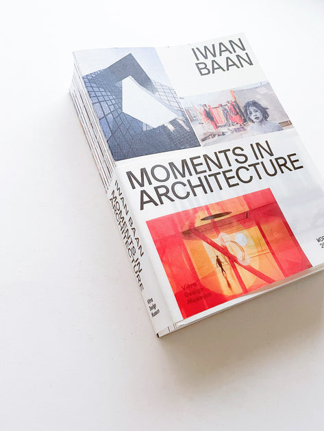 MOMENTS IN ARCHITECTURE / Iwan Baan - 本 屋 青 旗 Ao-Hata Bookstore
