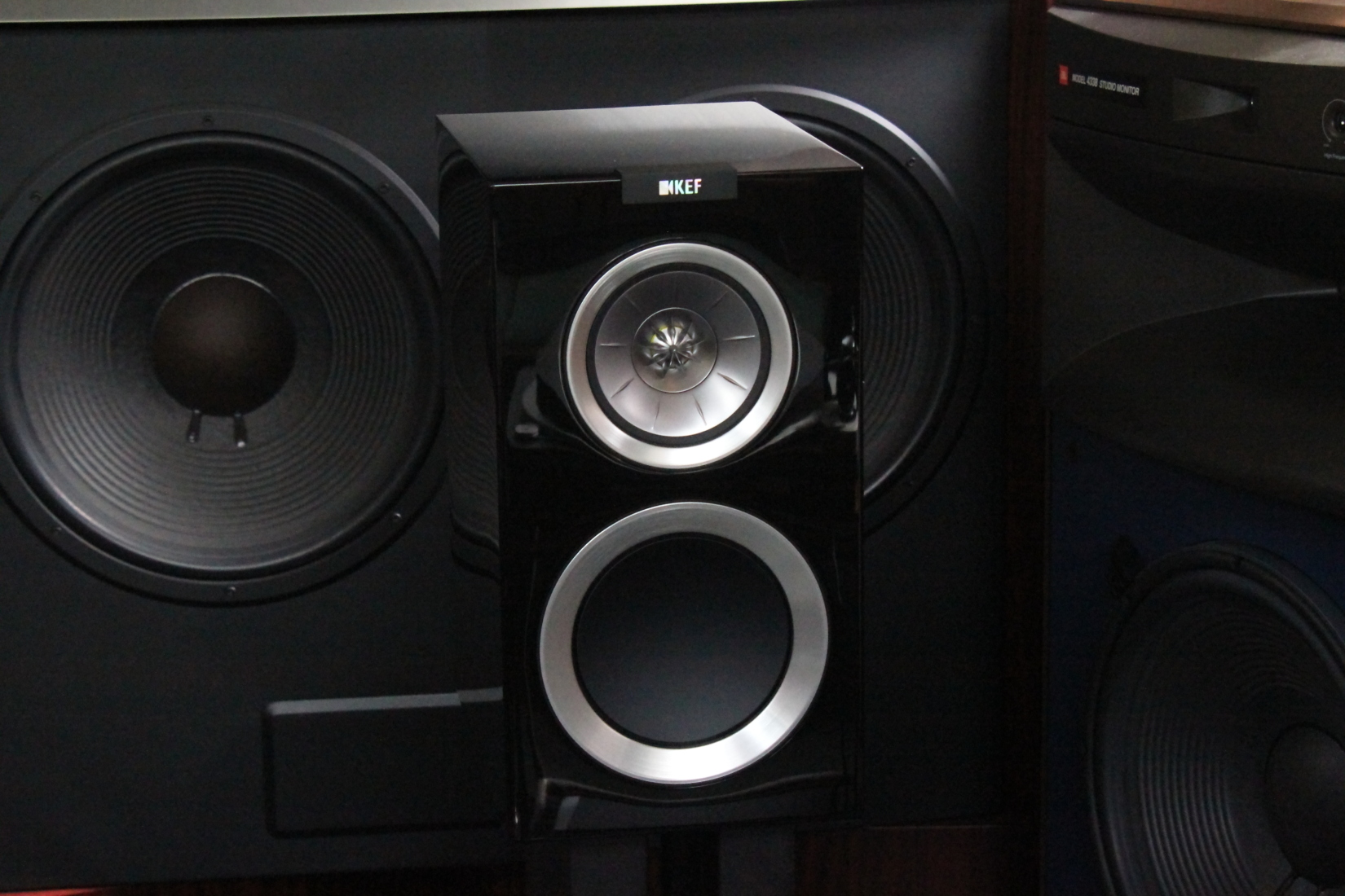 KEF NewRシリーズ R300 を試聴しました。: アートクルーBLOG