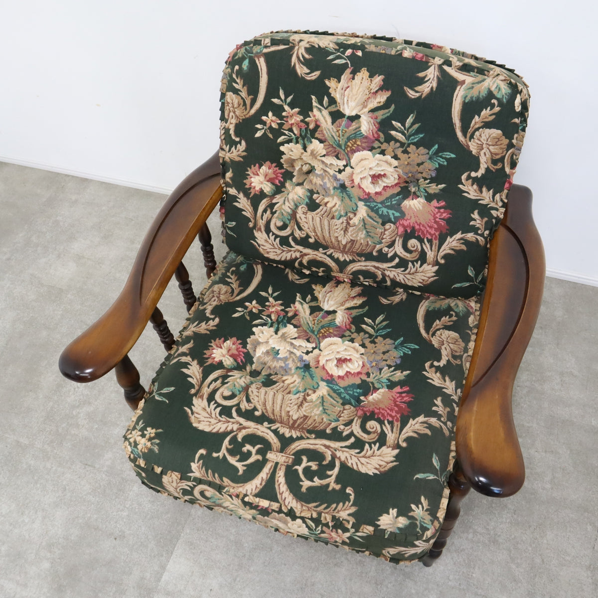 オールドカリモクのヴィンテージ1人掛けソファ No.1 – バナル