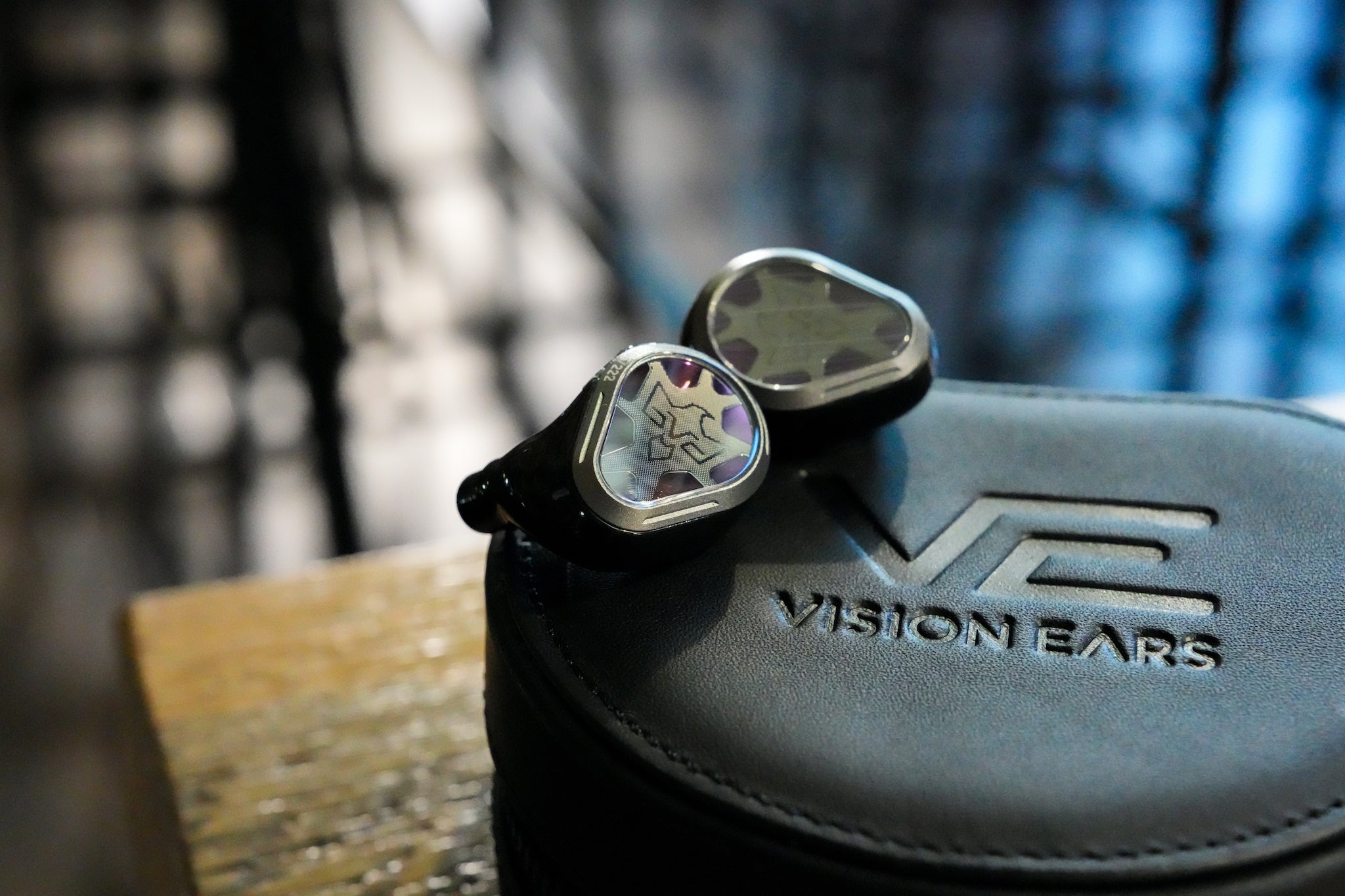 The Phonix Rises Again: Vision Ears Phonix LE Review | Bloom Audio