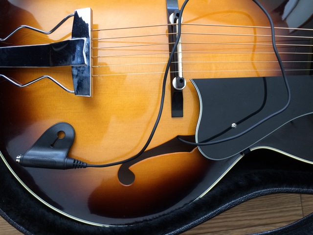 ピックギターに格安ピエゾピックアップ | ぼくらは音楽探偵団