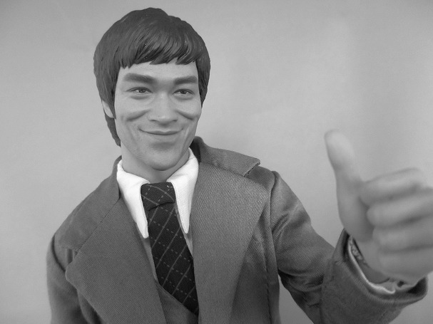 ホットトイズ マイコン ブルース・リー ビジネススーツ版 レビュー