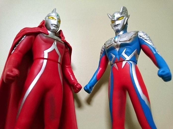 シリーズ50周年記念ソフビ「ウルトラセブン&ウルトラマンゼロ 50th