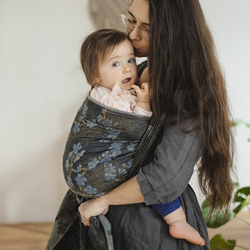 ベビーラップ 新生児から体重制限がなく抱っこやおんぶに使える