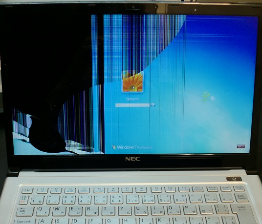 液晶修理事例】NEC VK18T/G-G(PC-VK18TGJDDLUG）画面割れ - パソコン