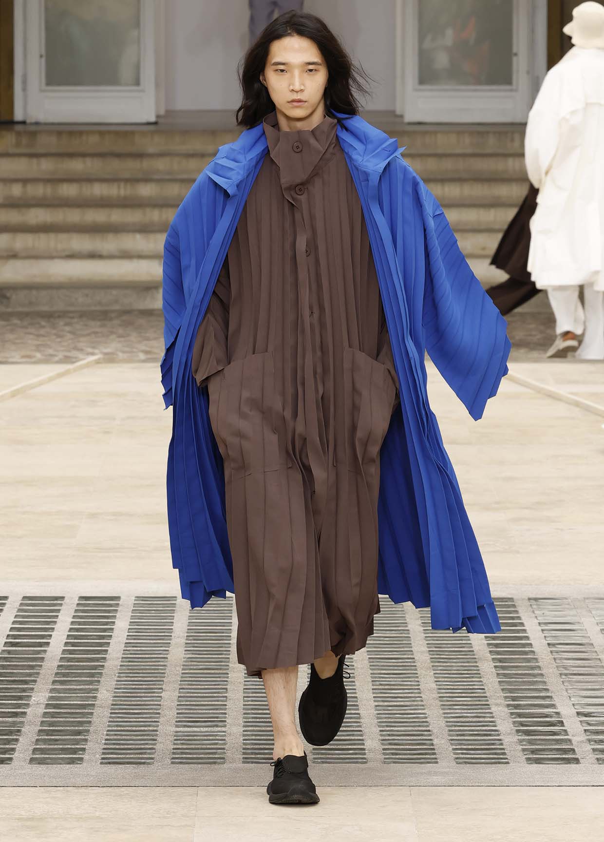 HOMME PLISSÉ ISSEY MIYAKE SPRING SUMMER 2025 COLLECTION 17 – ISSEY