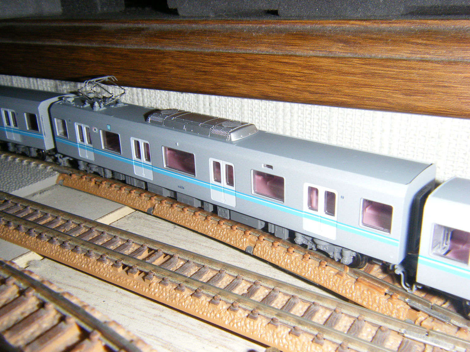 東京メトロ05系「アルミ・リサイクルカー」が入線: Fujickey