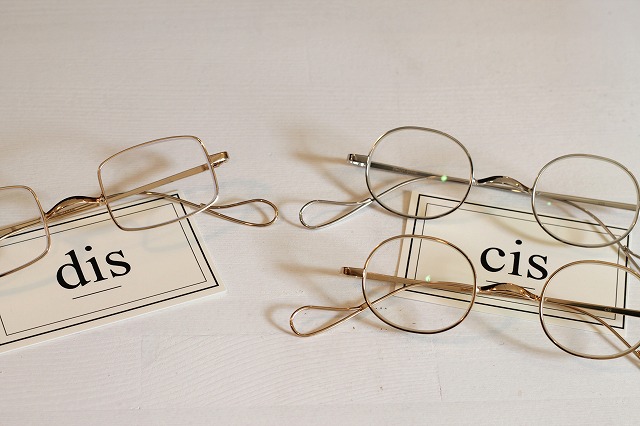 GRAFICA LIVING STORE: BuddyOptical cis & dis.