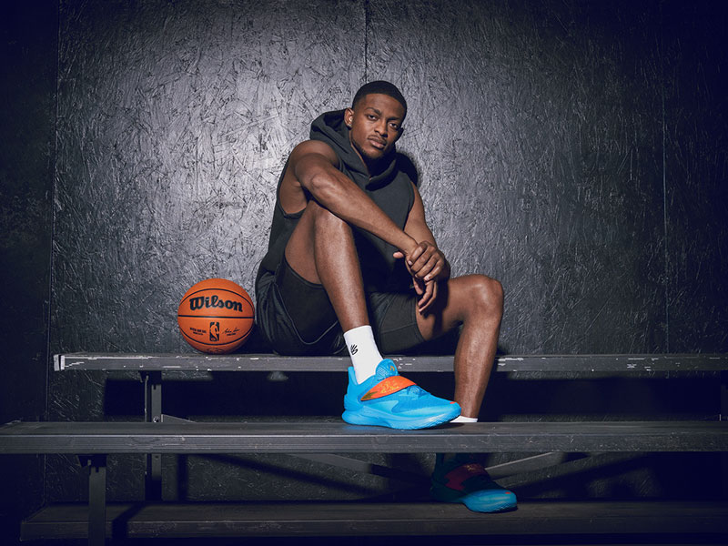 ディアロン・フォックス選手のシグニチャーモデル『CURRY FOX 1 “Happy