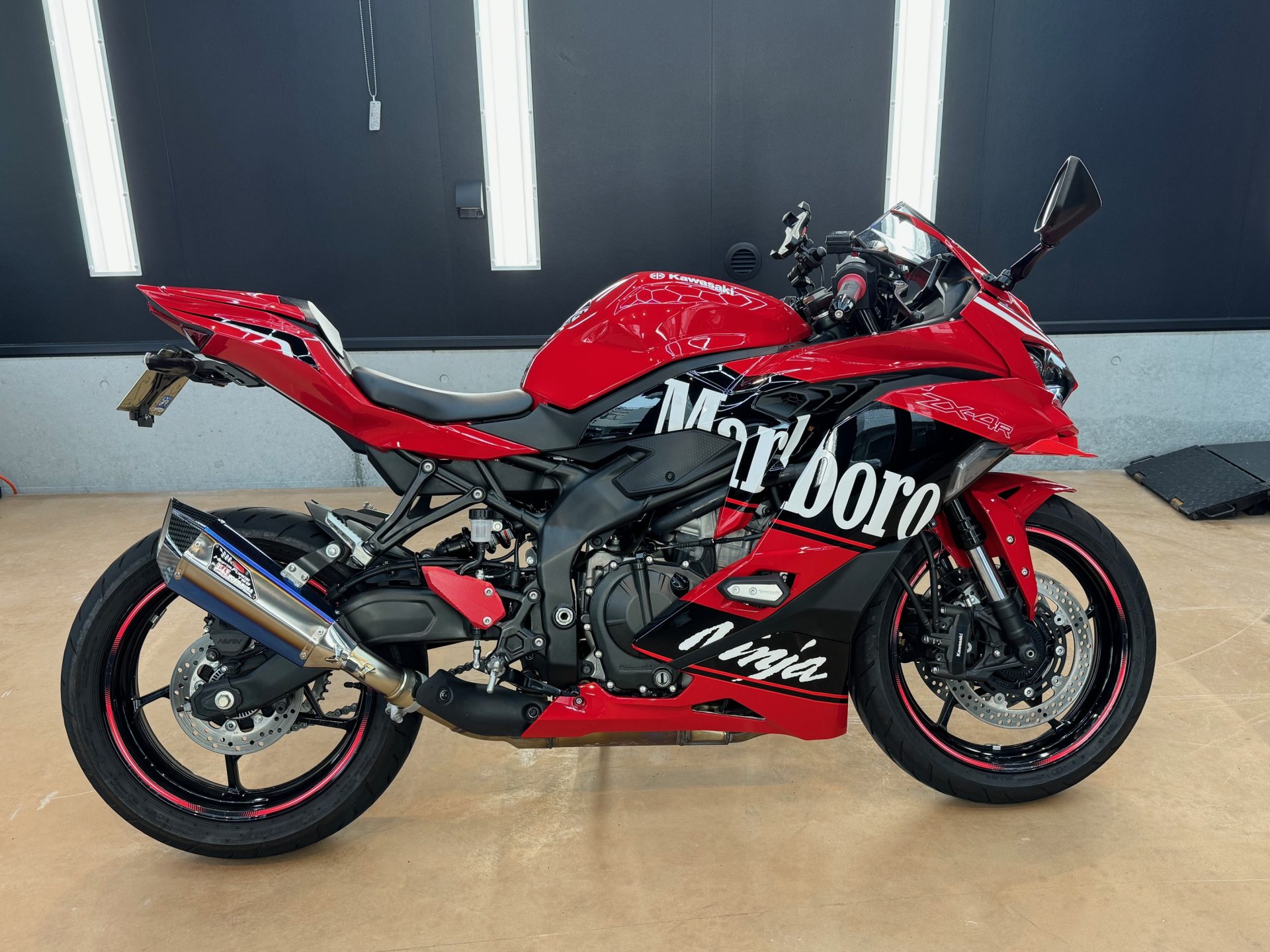 ZX4R | 作業実績ギャラリー | バイク塗装・コーティング Glanz