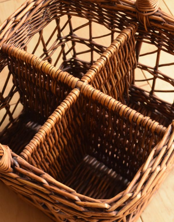 イギリスアンティークの仕切り付バスケット アンティークパニエ（カゴ