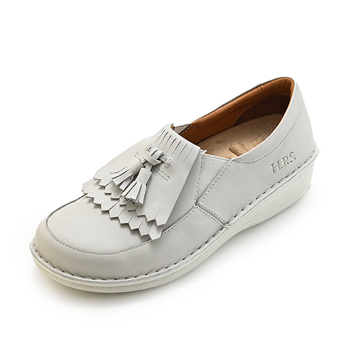 No.60743キルトタッセルスリッポンシューズ（ブラック、オフホワイト