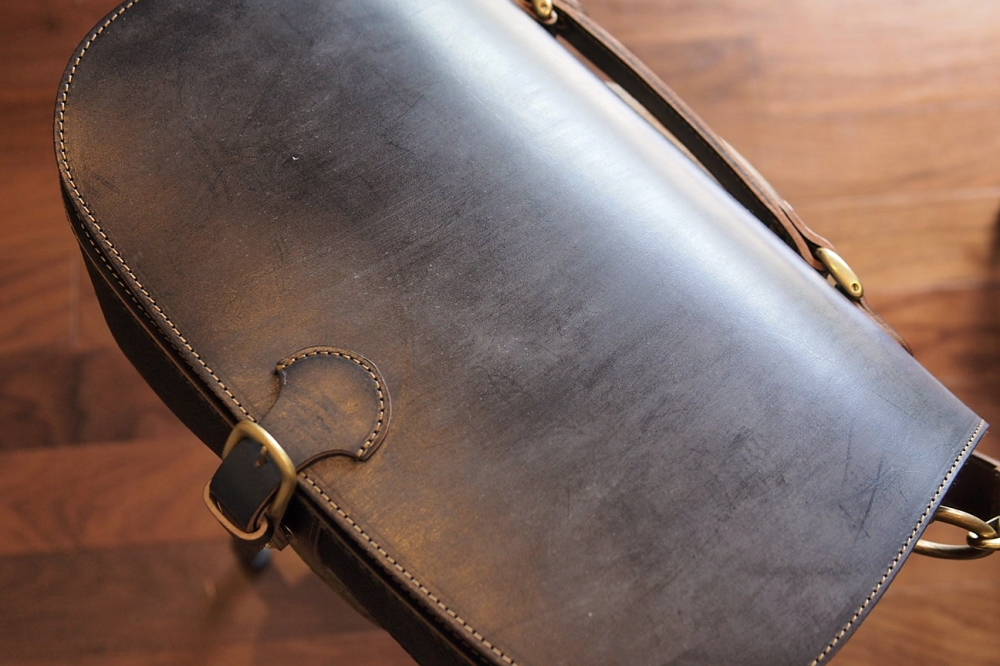 Circus of Happinessのブライドルショルダーバッグについて その1