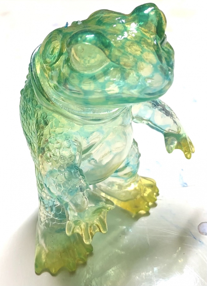 タケピコ x One up. ケロンガ 「てにをは」カスタム 抽選販売 受付開始