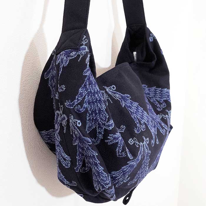 ミナペルホネンwolf&flowerボディバッグ（S）navy | Lin total fashion