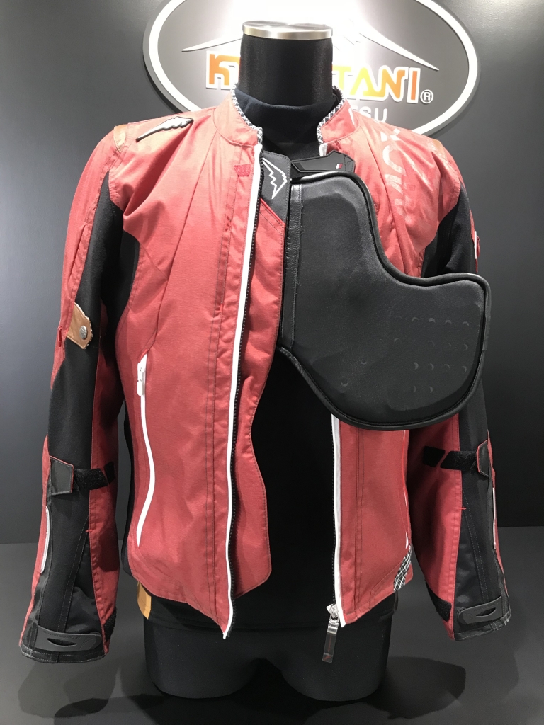 胸部プロテクターなんていかがでしょうか？ K-4409 コロイド ブレスト