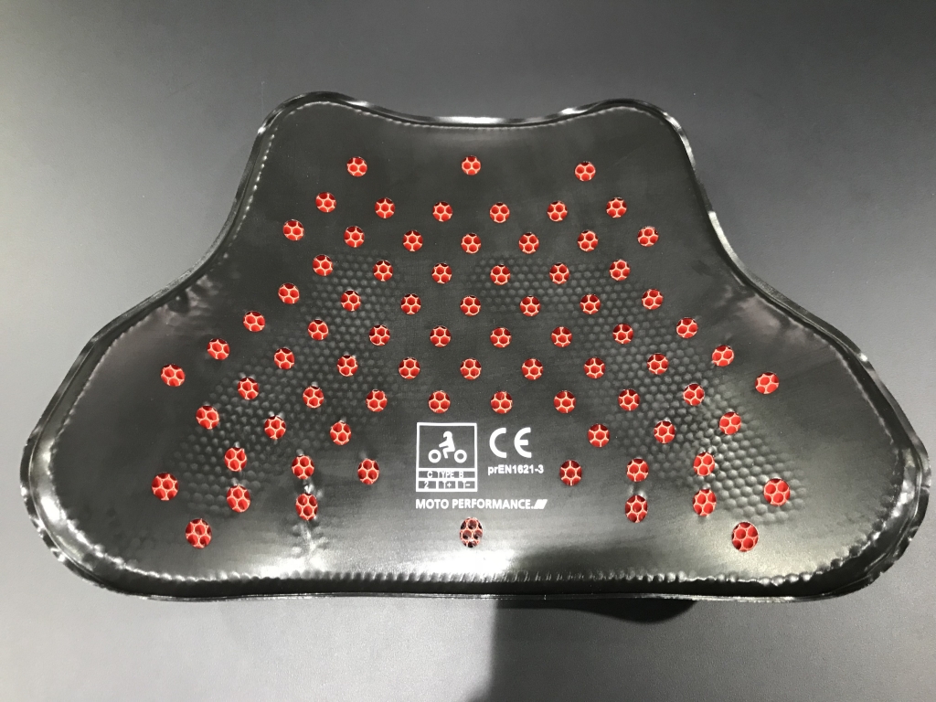 胸部プロテクターなんていかがでしょうか？ K-4409 コロイド ブレスト