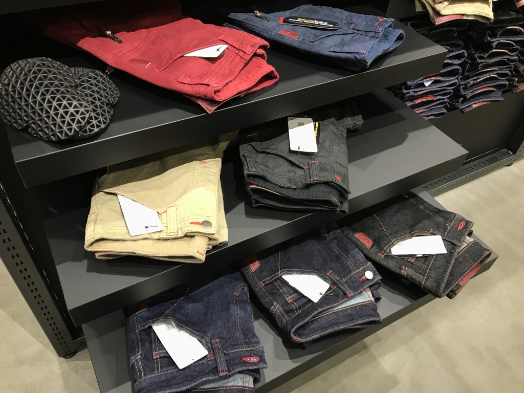 K-1934 エクスパンドコーデュラデニム と K-1935 エクスパンド