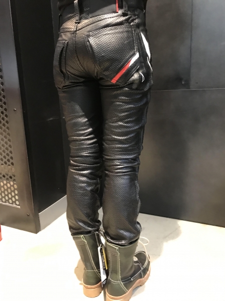 メッシュレザーパンツのご紹介：KUSHITANI 清水店 | KUSHITANI