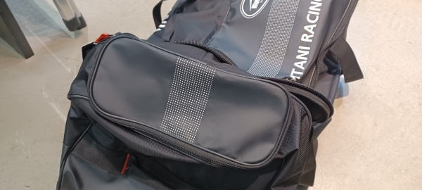 新作入荷】K-3597 レーシングキャリーケース：KUSHITANI 清水店