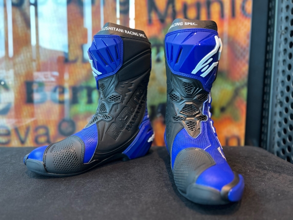 新作入荷】K-7701 SUPERTECH R 2 入荷のご案内：KUSHITANI 清水店