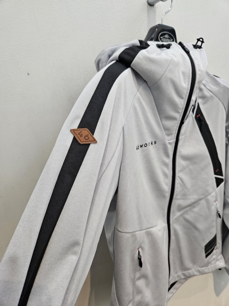 新作入荷】限定MIDパーカー：KUSHITANI 清水店 | KUSHITANI