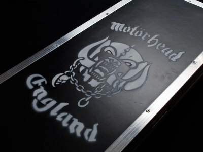 Motorhead レミー・キルミスターのベースをレストアした「TC Ellis