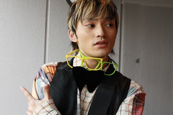 AAA “Buzz Communication”Tour 2011”ツアーグッズ特集｜mu-mo ショップ