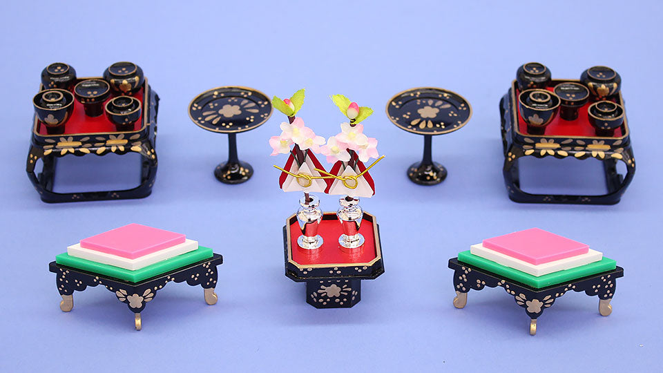 雛人形・雛道具膳揃え 20号(6cm) 盛上掛盤（樹脂製） – 寿鳳人形の東芸