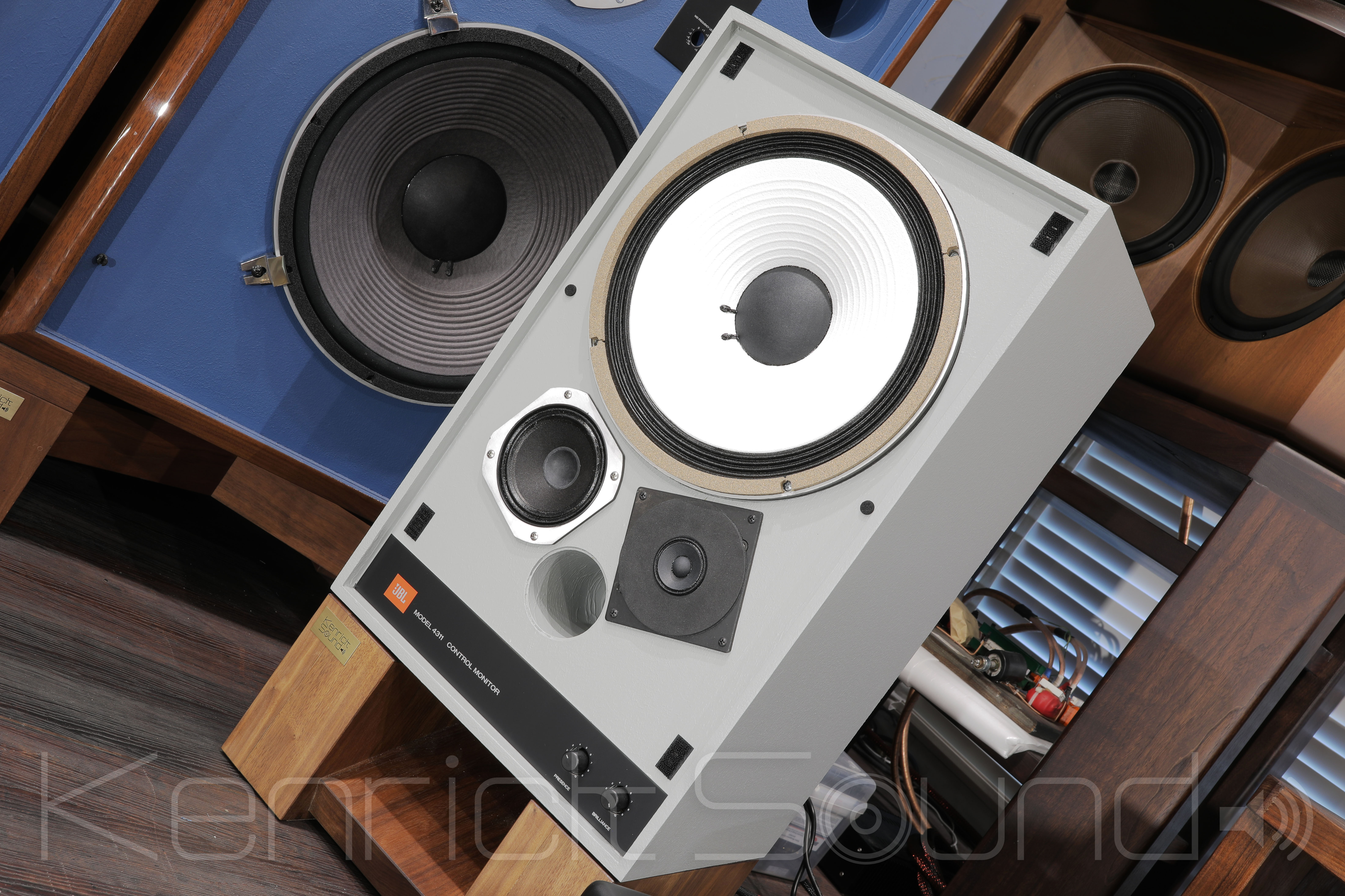 JBL 4311A 新品リコーン バイワイヤー対応カルダス・ロジウム＋