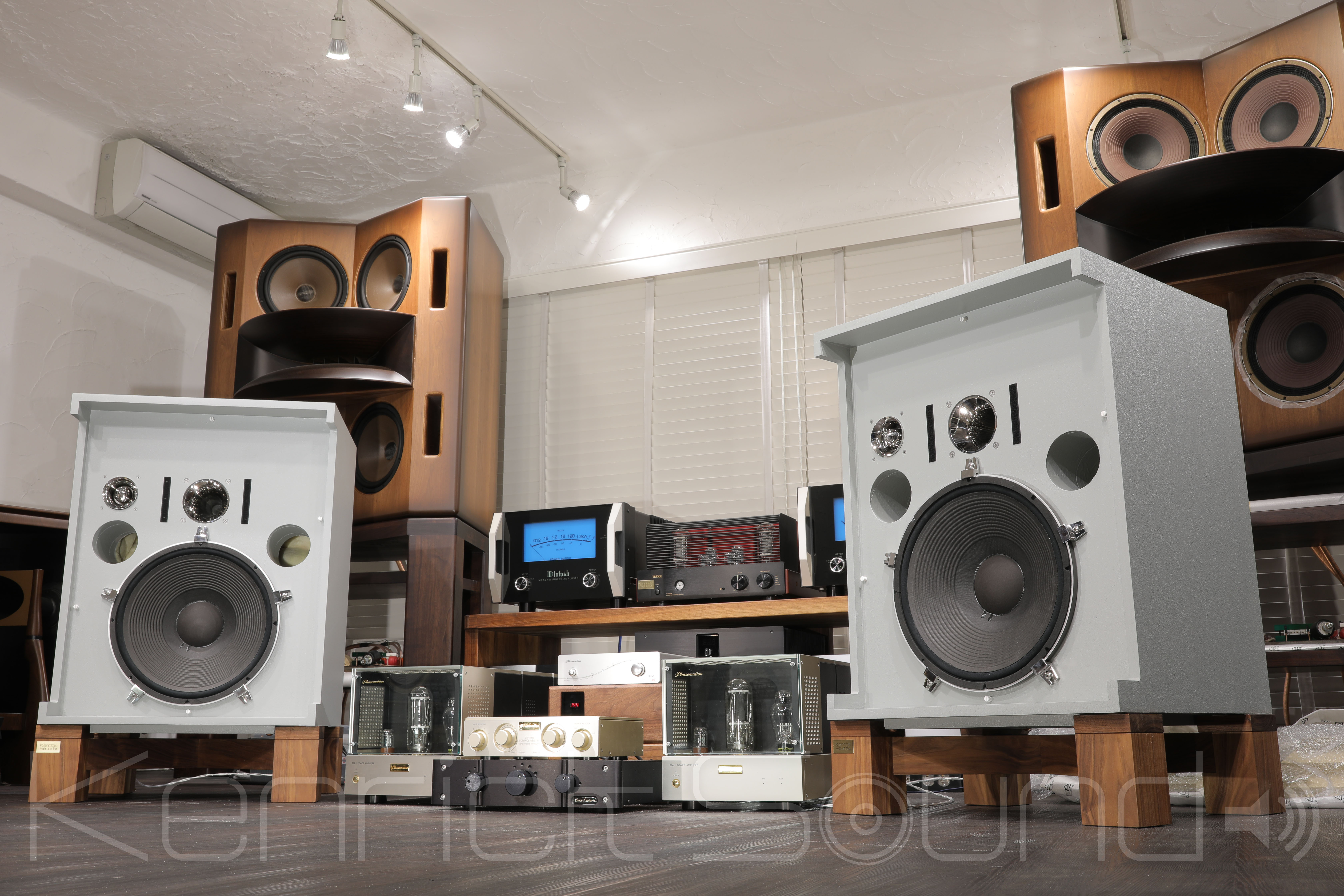 理想の3WAY構成 JBL 4320 ほとばしる『軽低音』と『重高音