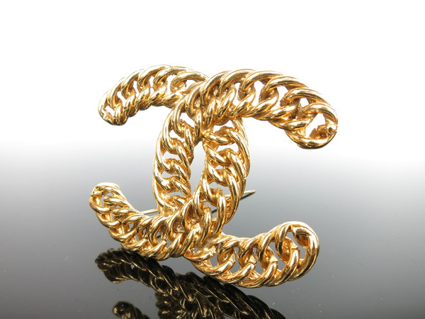 シャネル ビッグCCロゴブローチ | アクセサリー | シャネル | ブランド