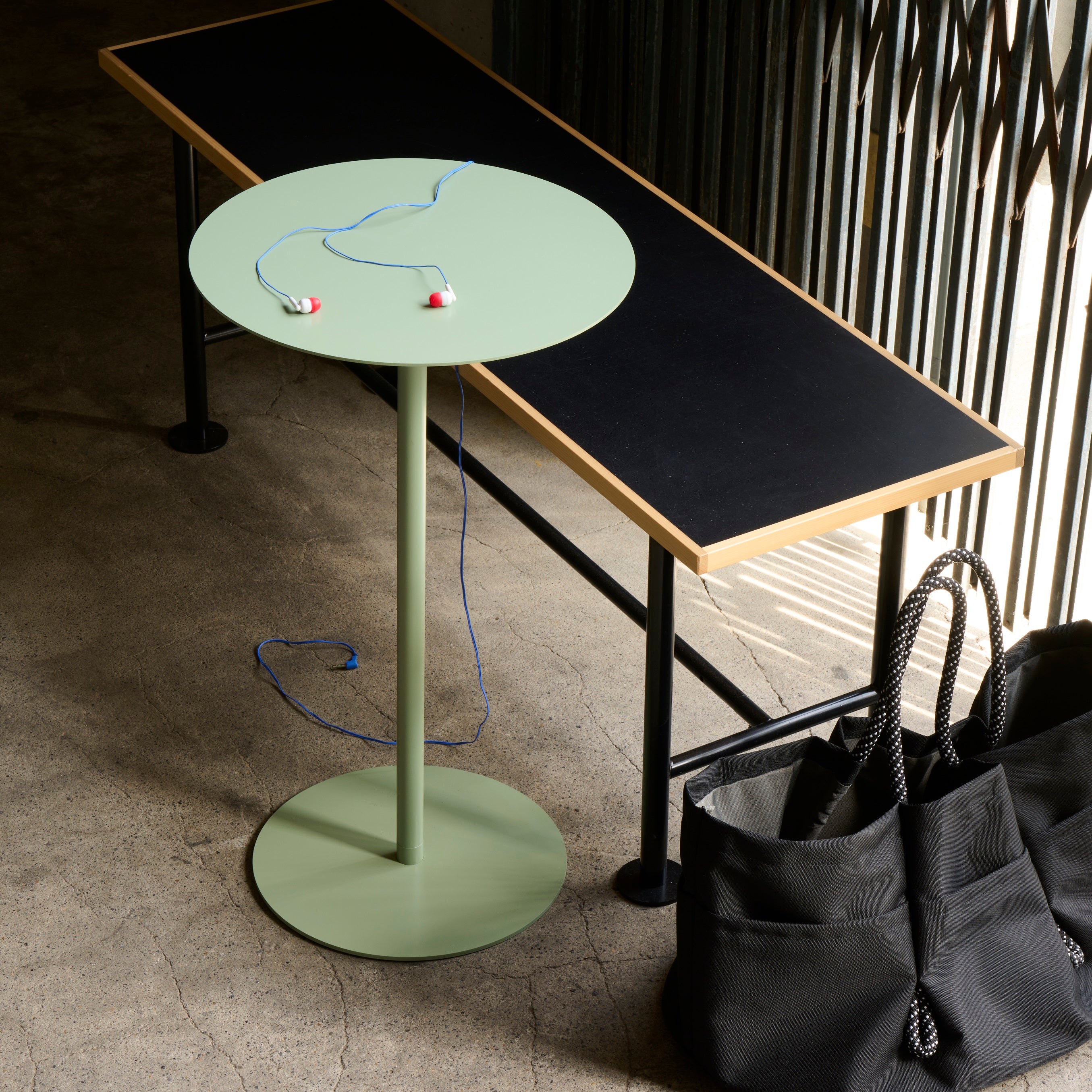 サイドテーブル-01-インダストリアルグリーン - KIT