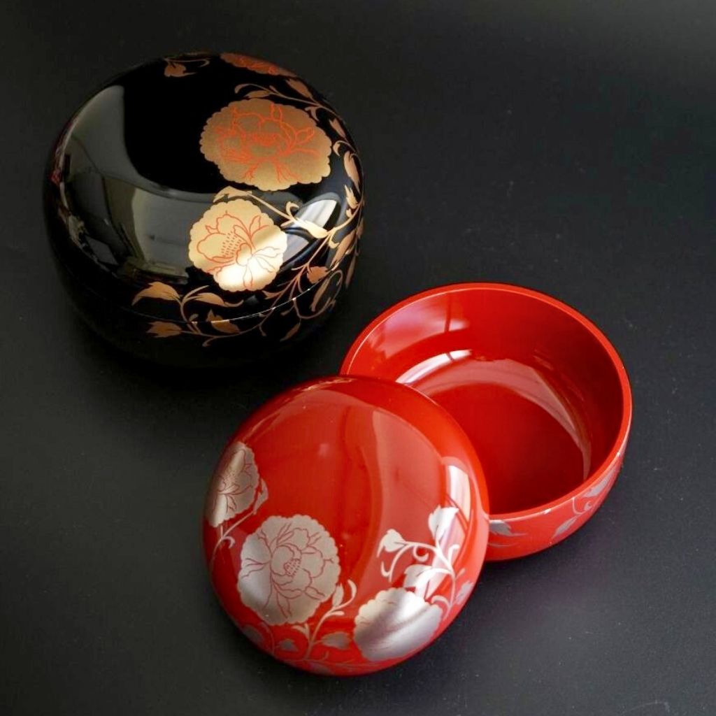 越前 華唐草ボンボニエール（黒/朱） – 漆器 高翆