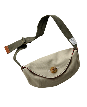 借りぐらしのアリエッティ×AIGLE (エーグル)コラボバッグ│LUCANOR