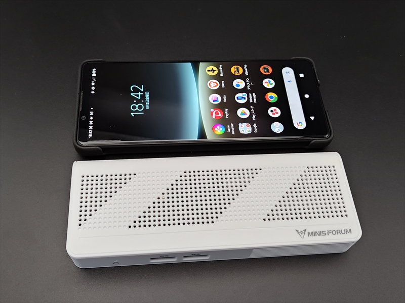 胸ポケットにも入る超小型PC「MINISFORUM S100-WLP」の利点とその性能