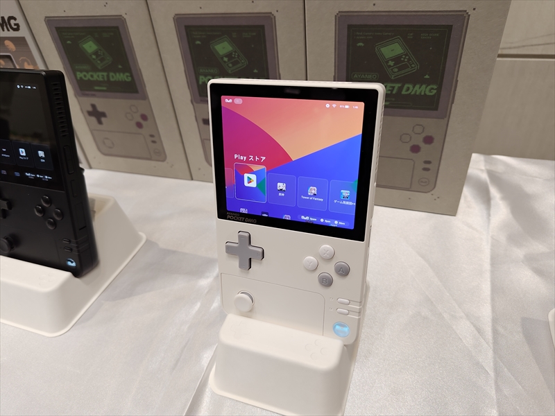 ゼンレスゾーンゼロ』は縦長画面で快適動作!?ゲームボーイ風のAndroid