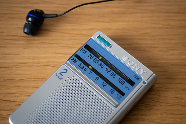 内ポケットにいつも♪ [SONY ポケッタブルラジオ ICF-T46] : 山に野に