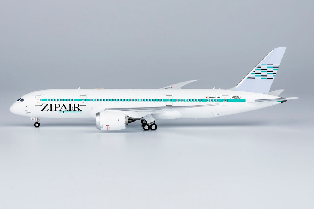 Zipair Tokyo Boeing 787-8 JA825J NG Model 59021 Scale 1:400