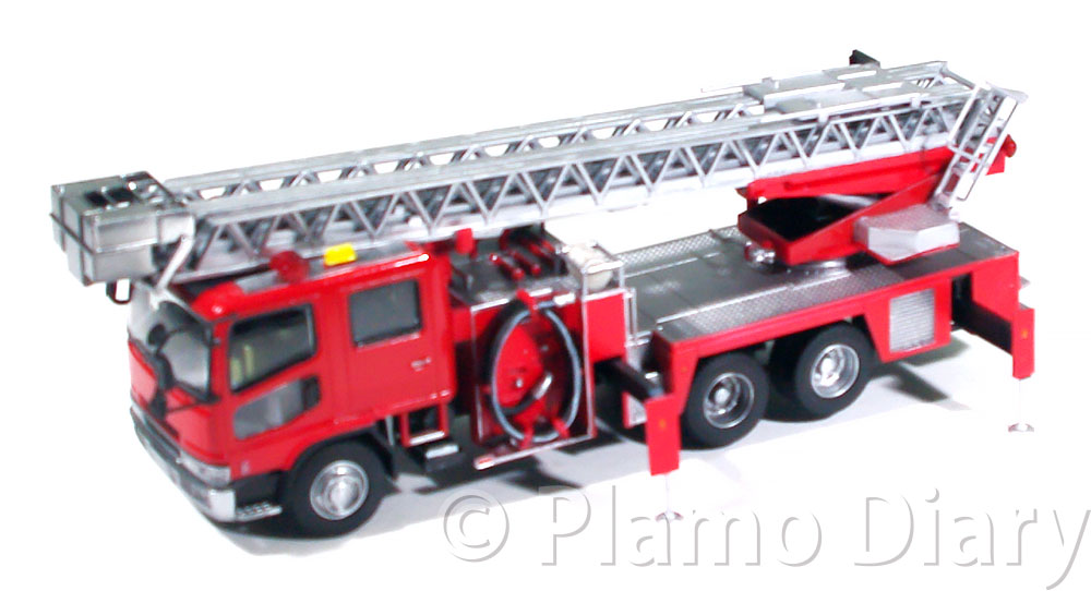 プラモ日記 » はしご付き消防車 その7 細部の塗り分けと組み立て