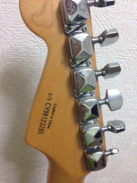 ジャンクギター入庫 Squier STRATOCASTER | JOE's JOKE