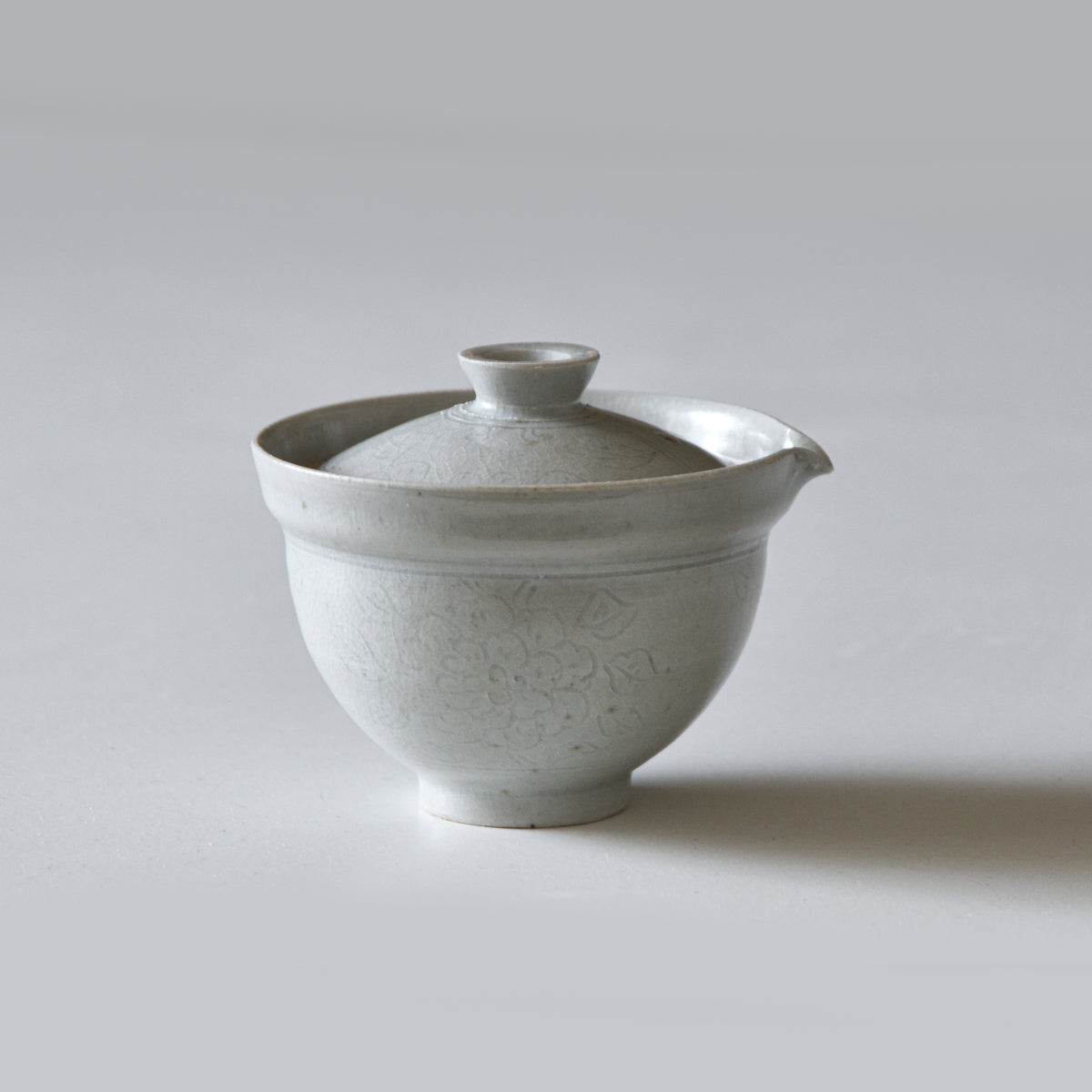 枝月窯-齋藤有希子-白釉-絞り出し小急須 – kiwaha-tea