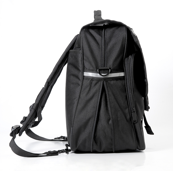 adidas】大型3WAYバッグ（容量20～24L/ブラックの全1色）